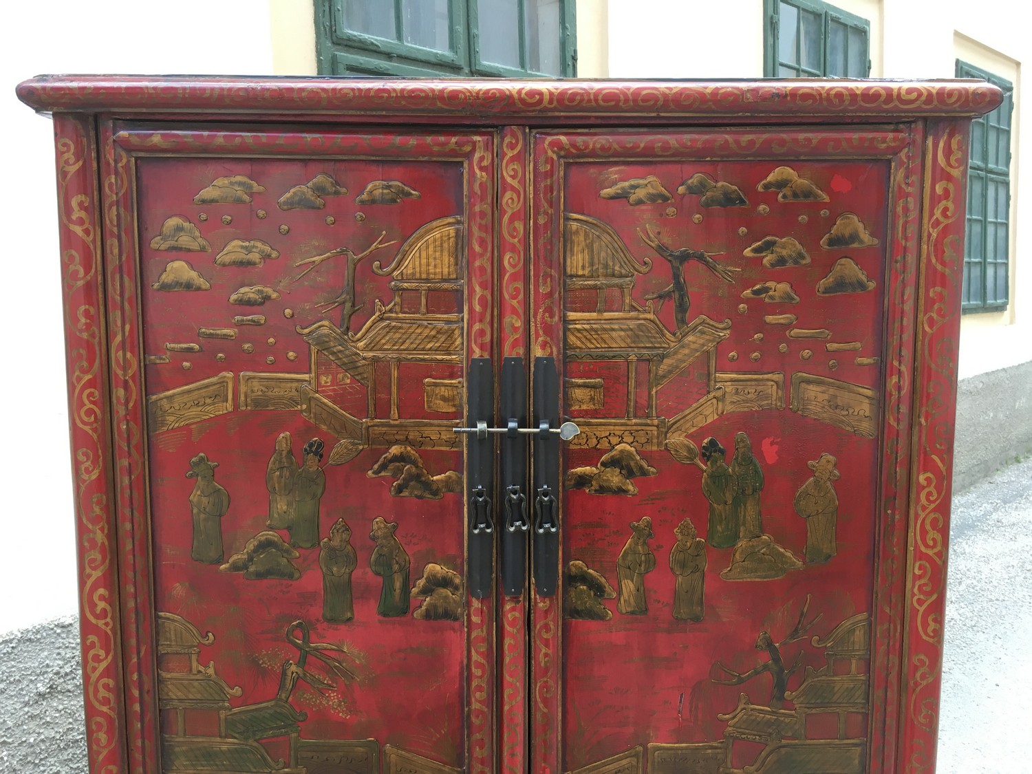 Hochzeitsschrank China rot gold mit Geheimfach antik
