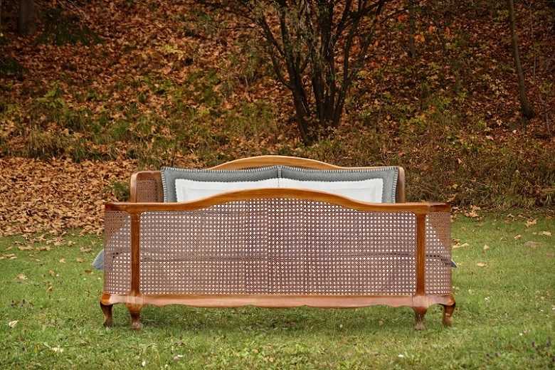 Geflecht Boho Bett antike Möbel Vintage Einrichtung Goethes Galerie