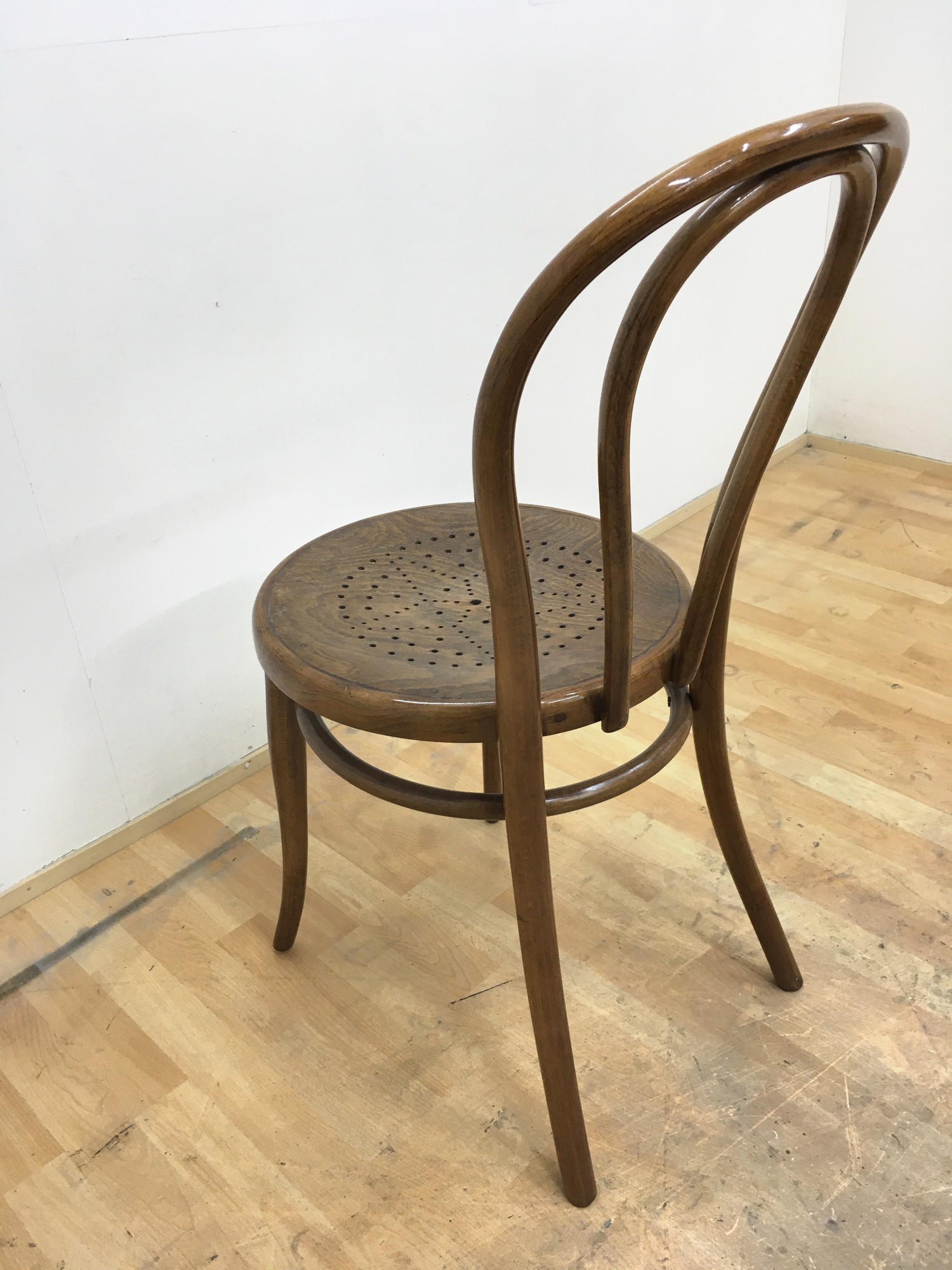 Thonet Stuhl restauriert