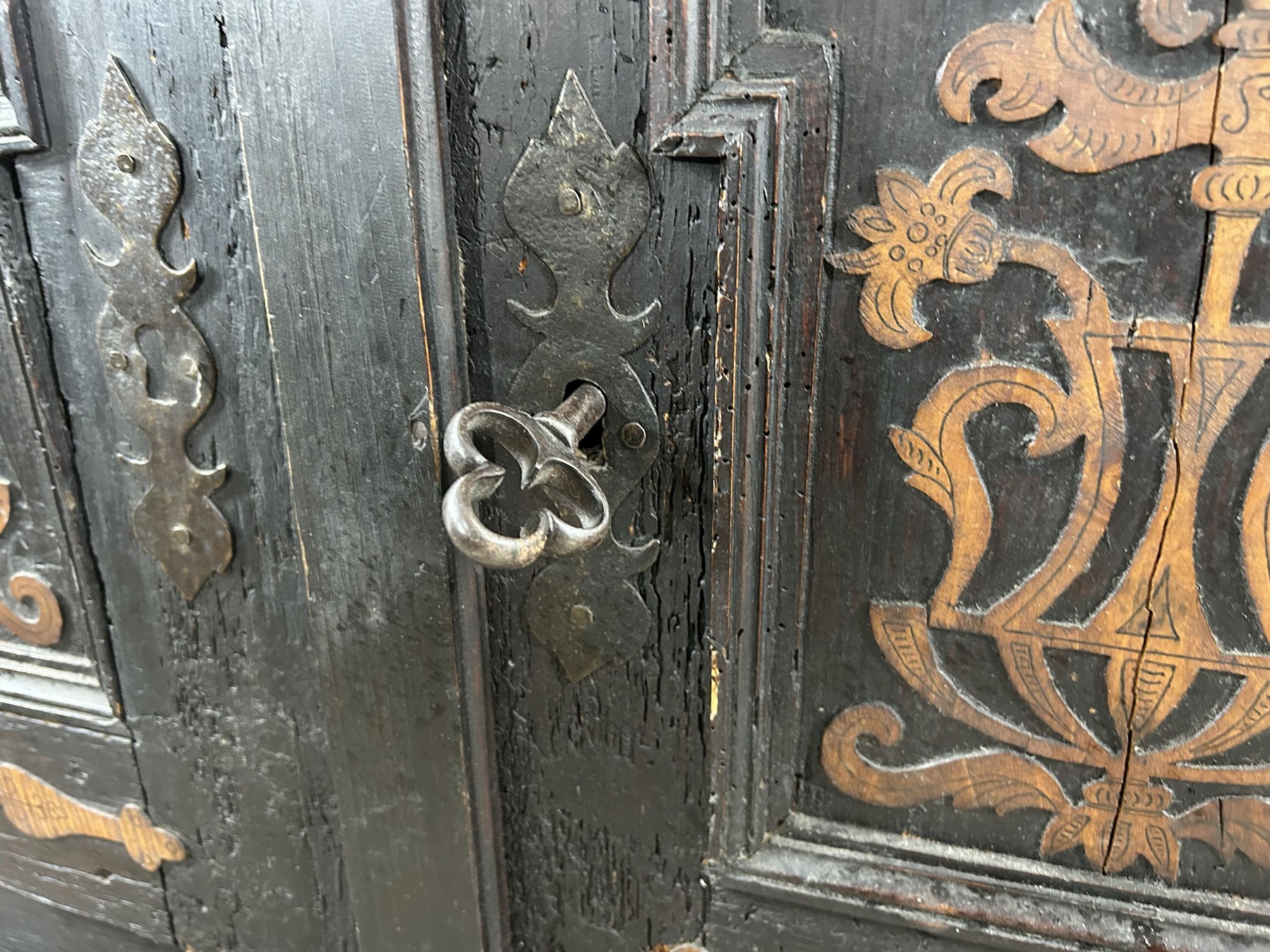 Spaetrenaissance Festungsschrank