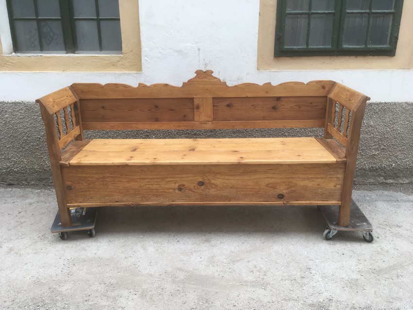 Truhensitzbank antik