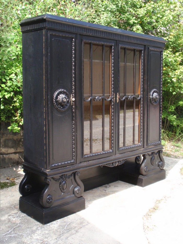 Buecherschrank antik 