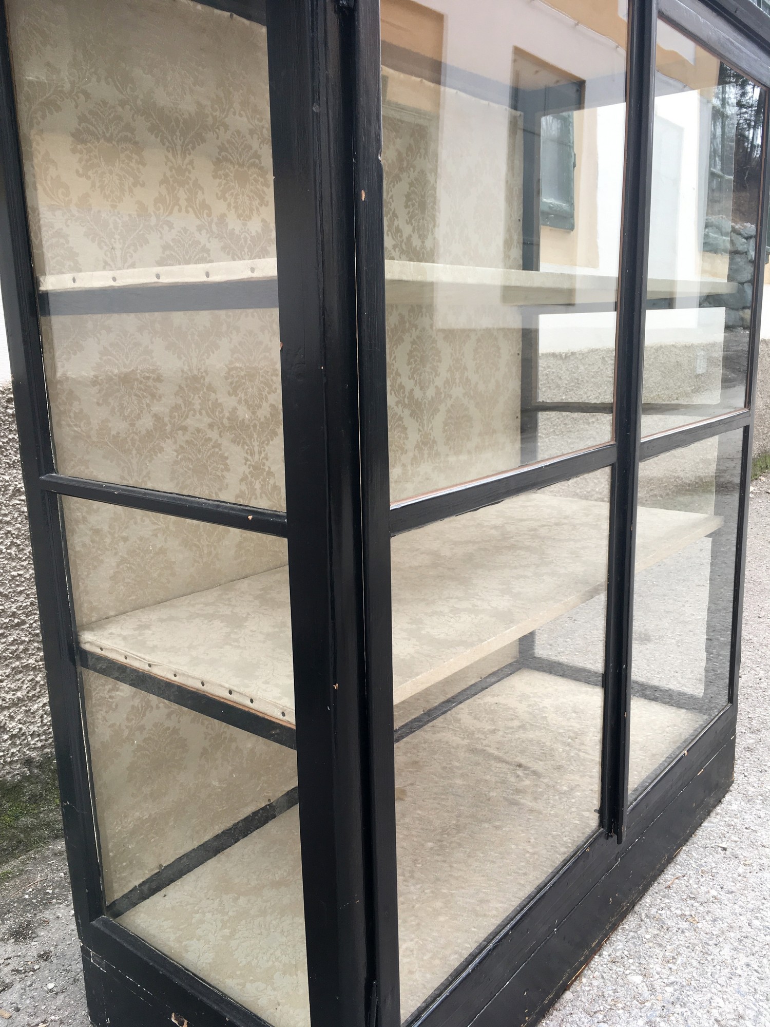 Vitrine antik Schrank noir Jugendstil Spiegel Geschirrschrank schwarz nachhaltig Möbel kaufen Shabby Chic Industrialdesign