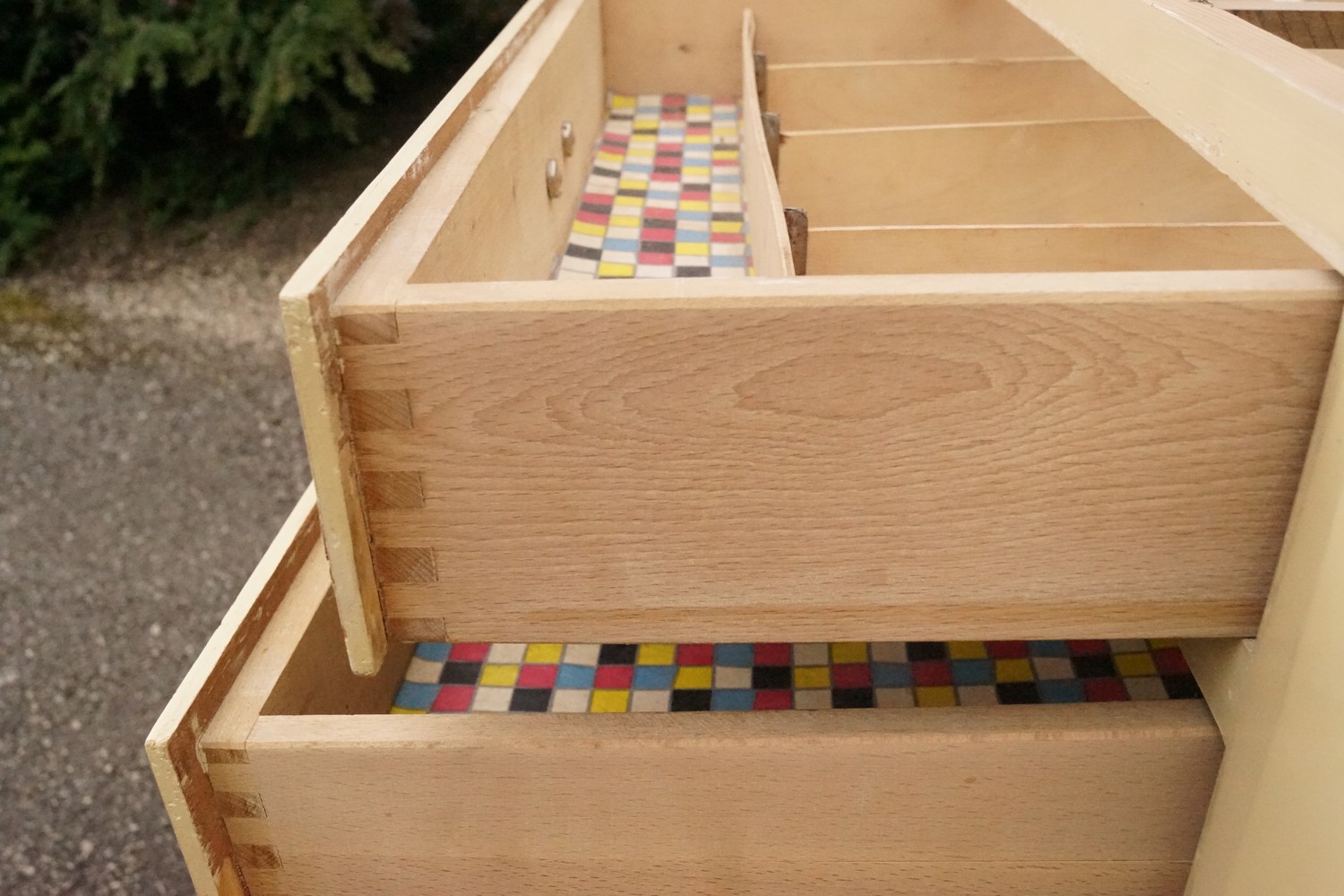 Bestecklade Geschirrschrank Vintage 50er-Jahre Küche