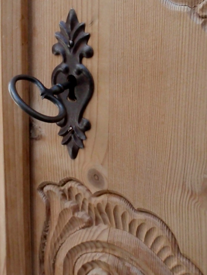 Bauernschrank antik Stil Möbel Antiquitätenhändler Barockstil Vollholz kaufen Shop Geschäft Niederösterreich Burgenland Tirol