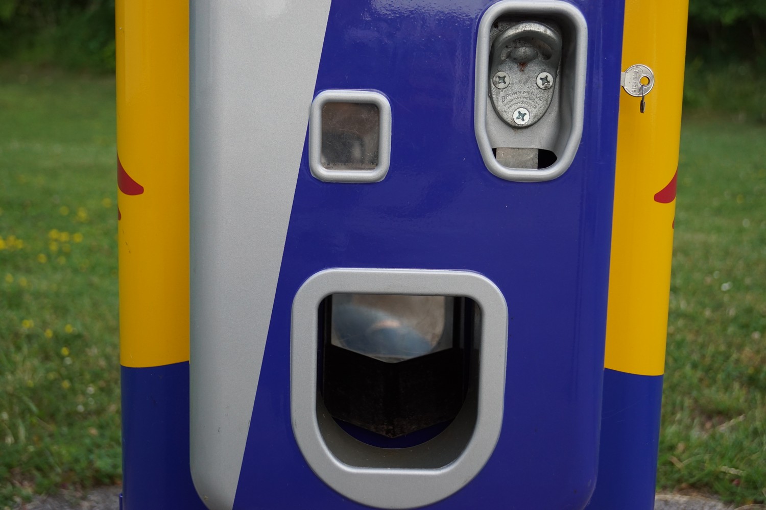 Wurlitzer Getränkeautomat Vending Retro-Design Redbull