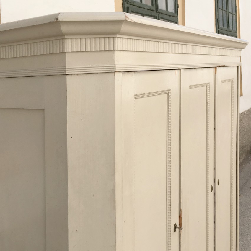 Dielenschrank Vintage Creme Vollholz Möbel