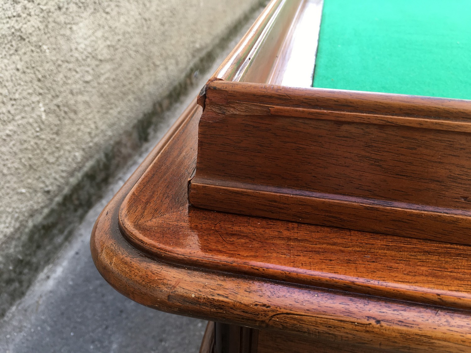 Schreibtisch Historismus antik restauriert groß Freisteher Herrenschreibtisch