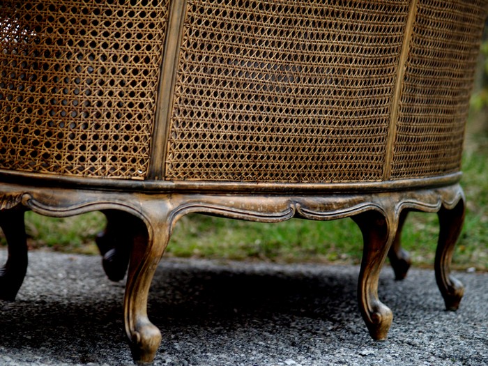 Sofa geschweift