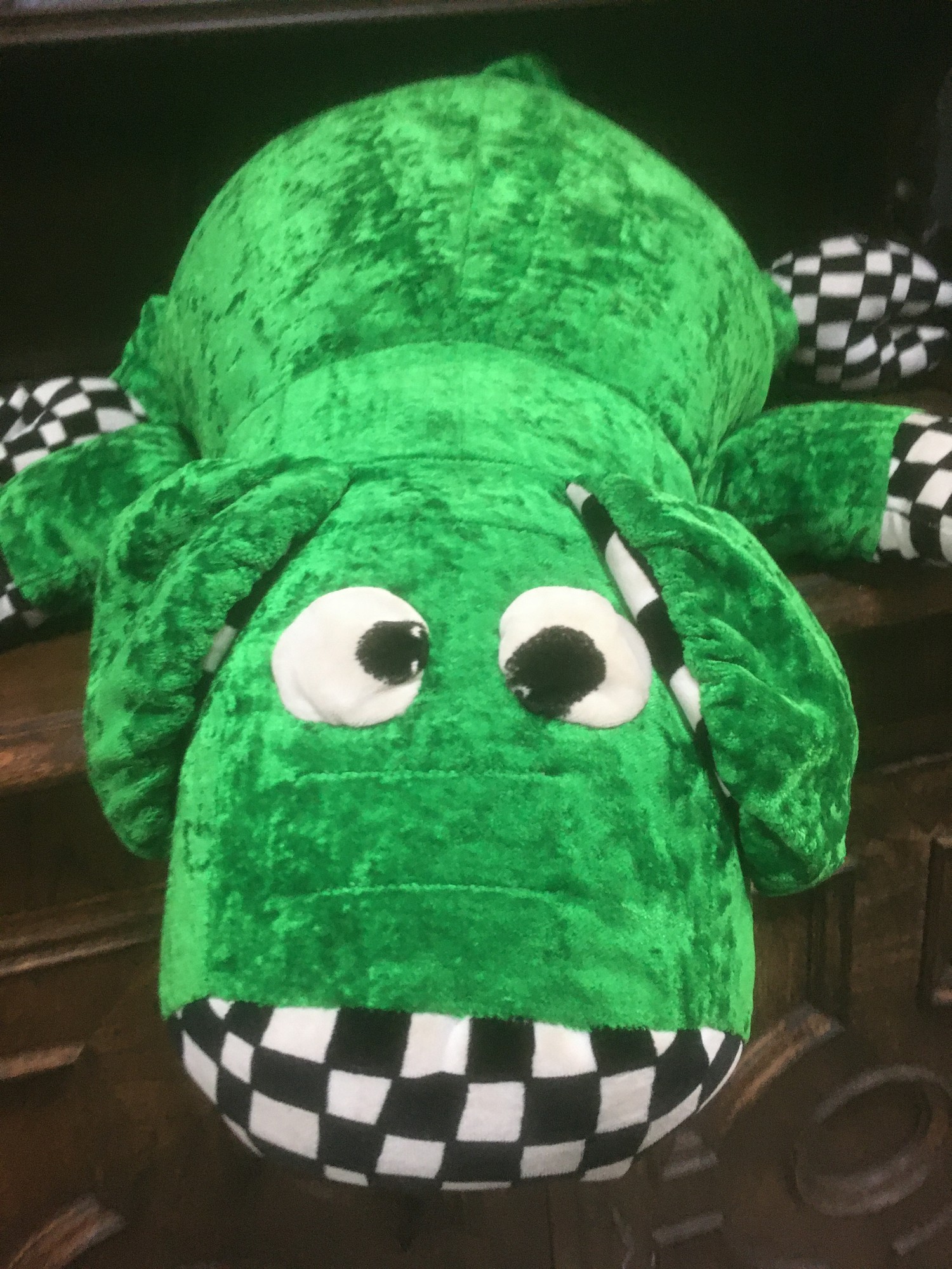 Bretz Kissen Polster Schwein Sofakissen Dekokissen Original grün Karo