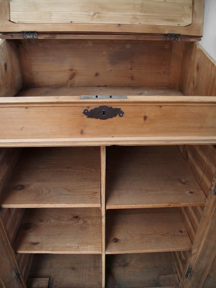 Bauernschrank Antiker Küchenschrank Naturholz Landhausstil Antiquität Vertiko Bauernmöbel Bauernschrank Antiker Küchenschrank Naturholz Landhausstil Antiquität Vertiko Bauernmöbel