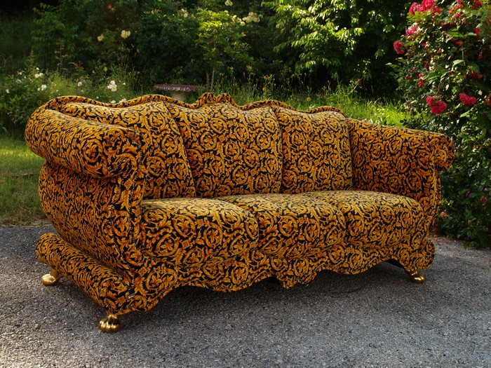 Bretz Sofa