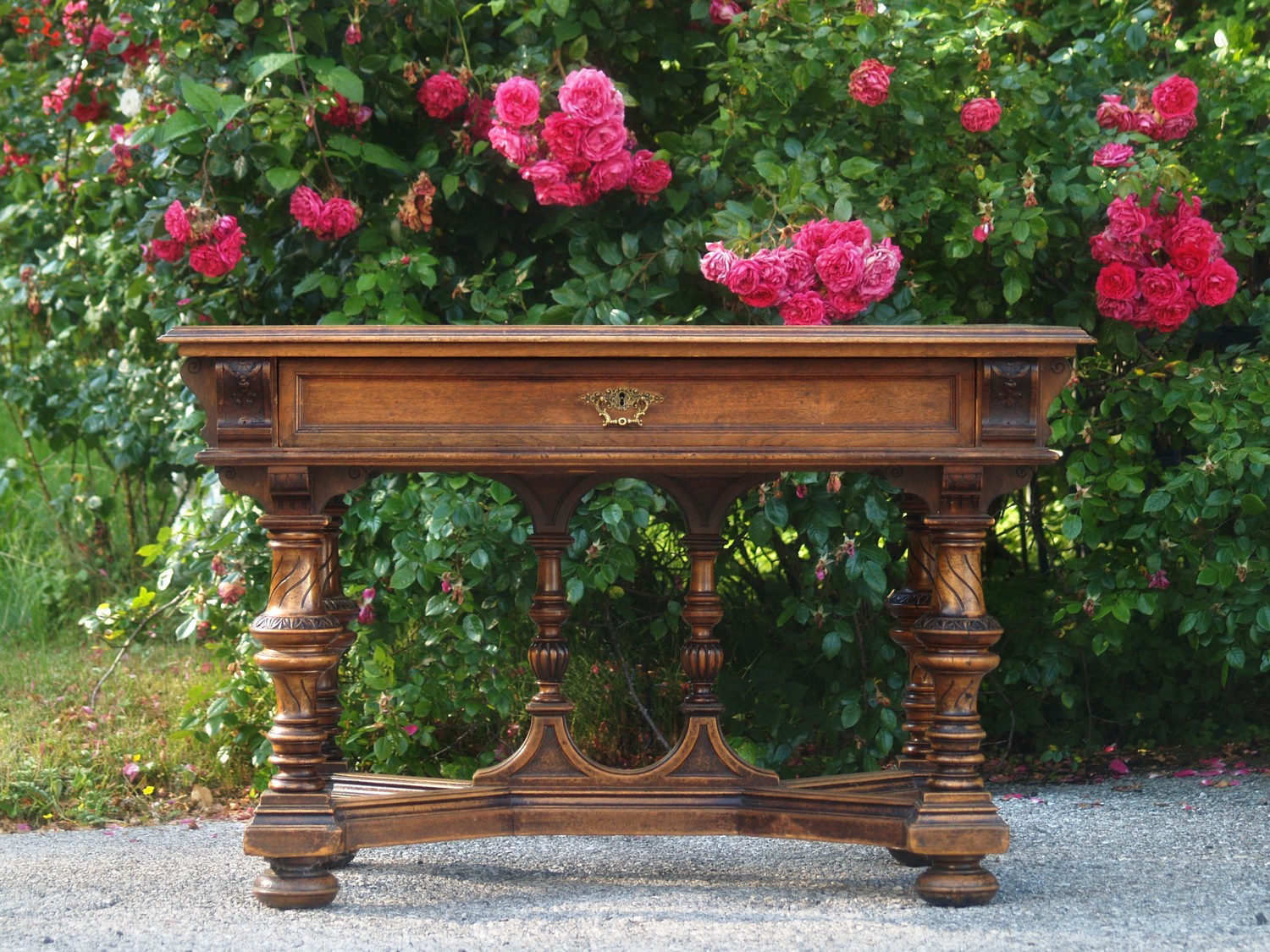 Antiker Säulentisch um 1880 Antiker Säulentisch restauriert