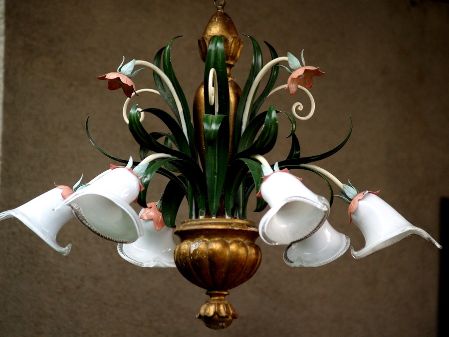 HÄNGELAMPE Luster Rosen Blüten Blätter KRONLEUCHTER Florentiner Luster Glas Holz Metallblumen gold grün