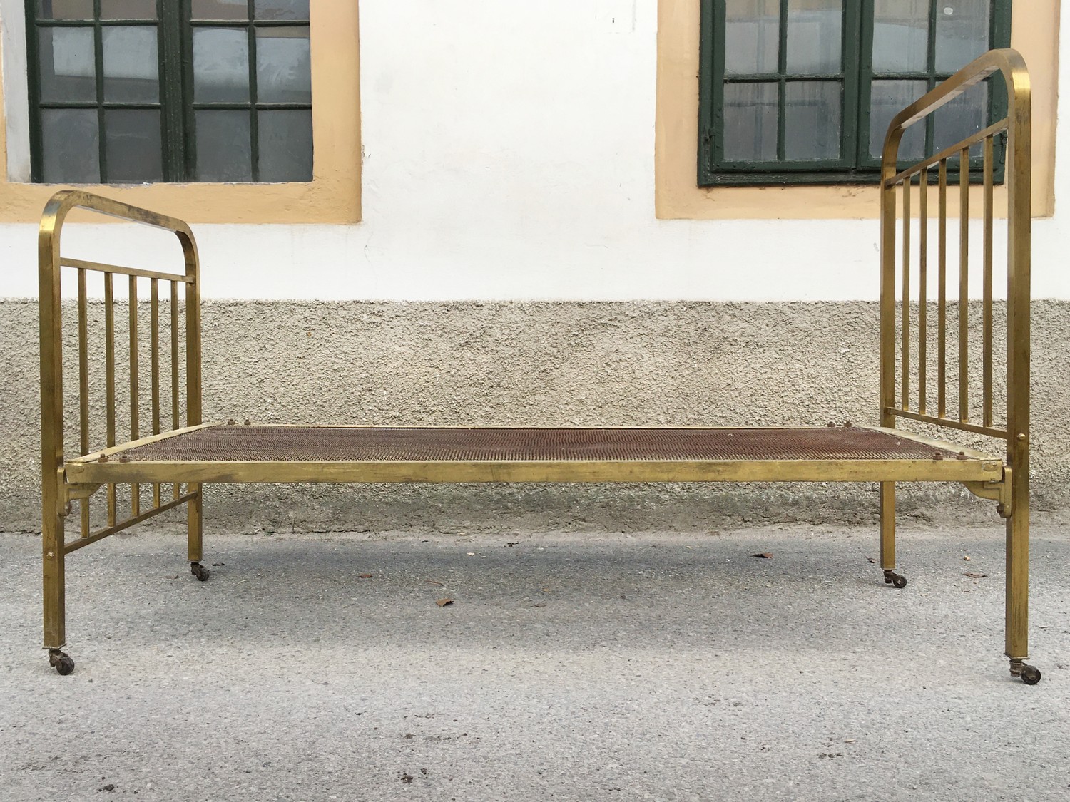 Messingbett antik Jugendstil Vintage golden Daybed