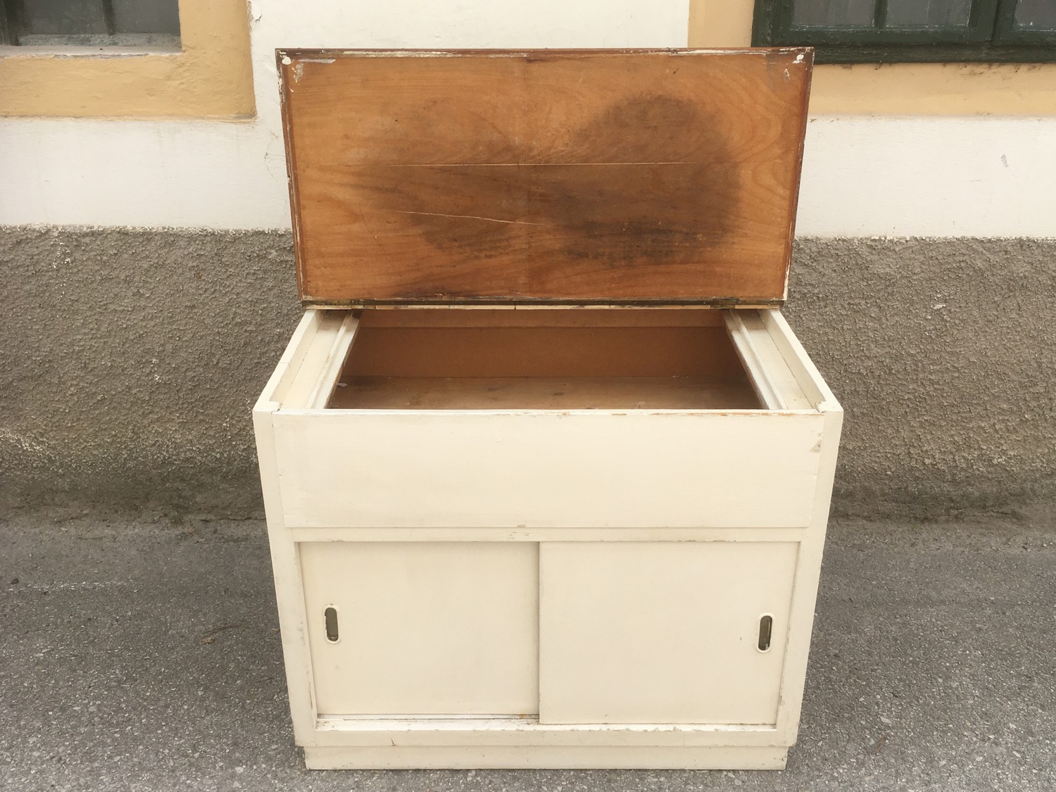 Kommode Vintage weiß Vollholz antik Omas Küchenschrank 30er-/40er-Jahre Schiebetüren Truhe