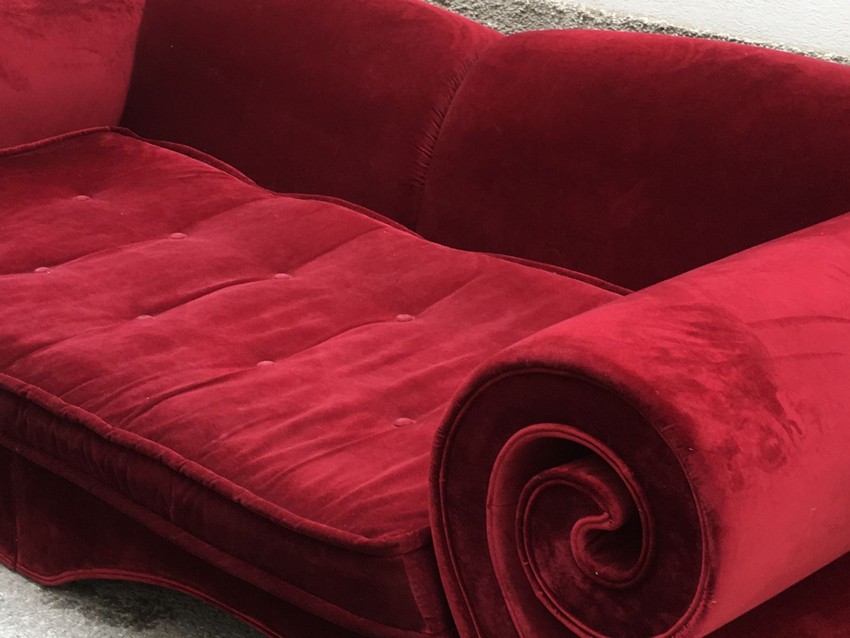 BRETZ Sofa Mamma Mammut blutrot Riesensofa