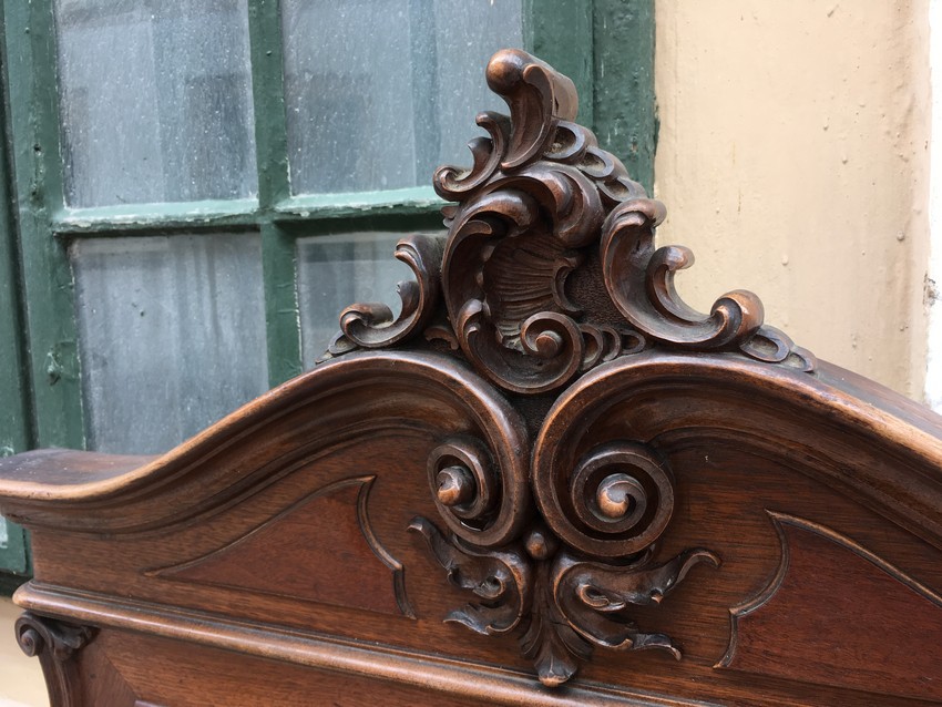 Pfeiferlbarock Doppelbett antike Möbel Hotel