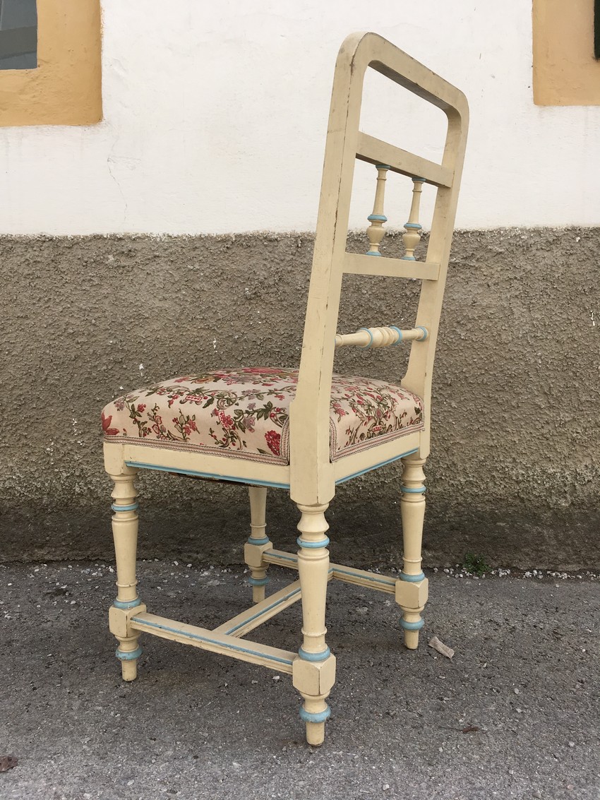 Historismus Stühle creme