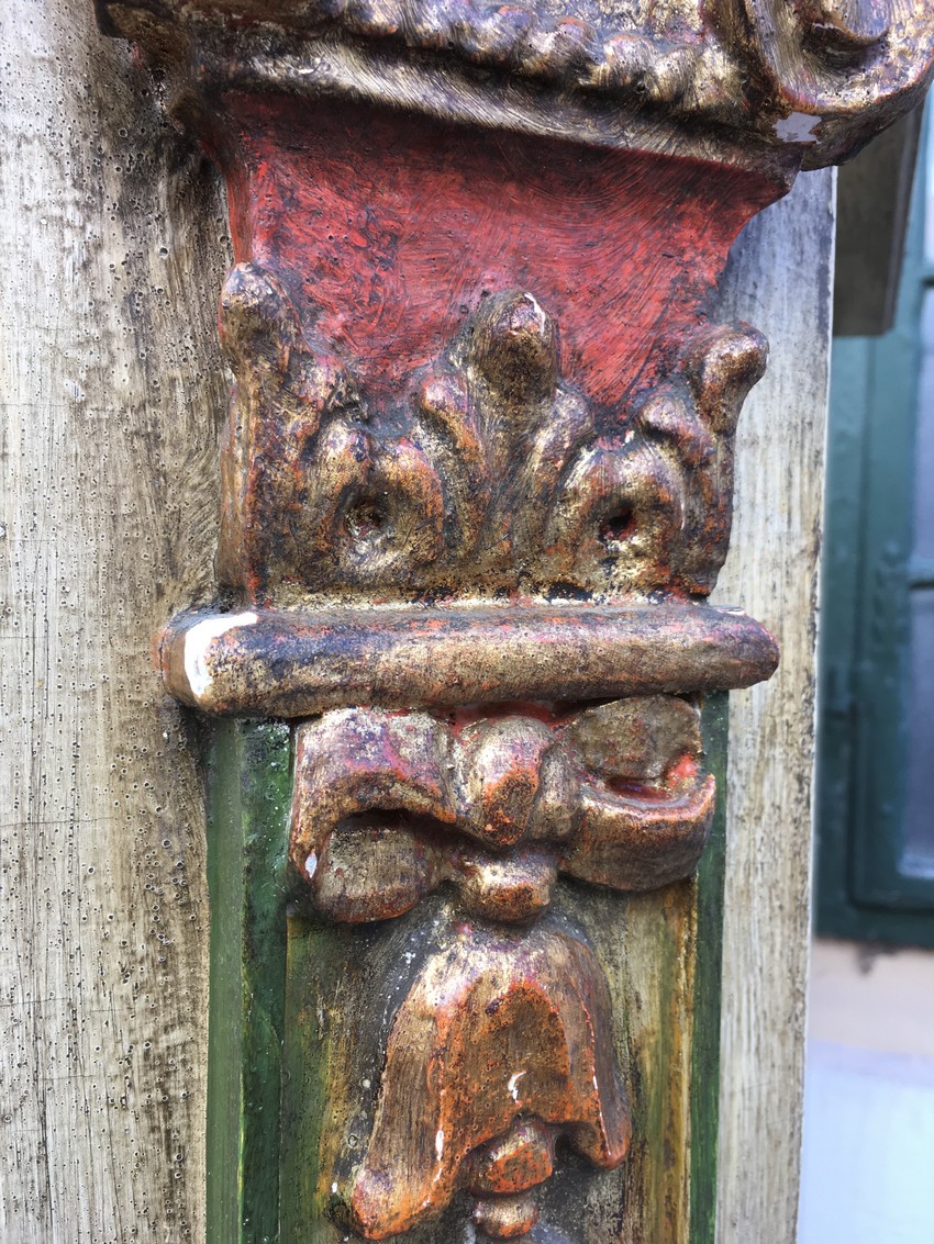 Bauernschrank Antikstil grün rot Dielenschrank bemalt