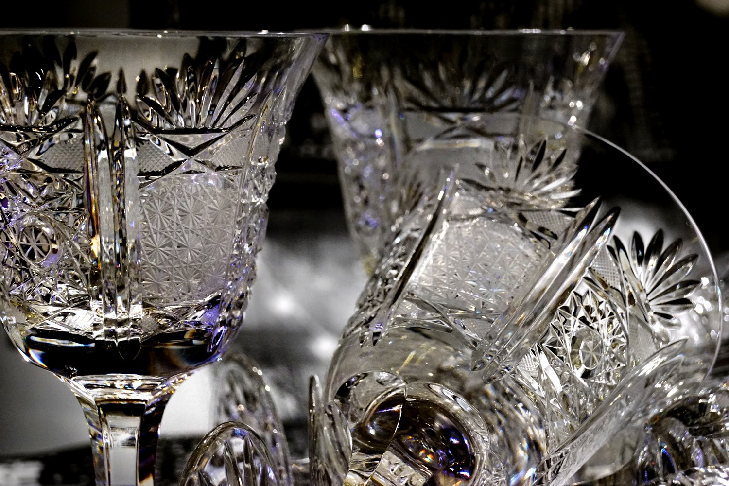 Weingläser Bleikristall Gläser aus Omas Vitrine