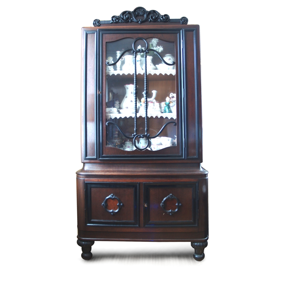 Antike Vitrine geräumiges Innenvolumen Schrank Pfeilervitrine Geschirrschrank