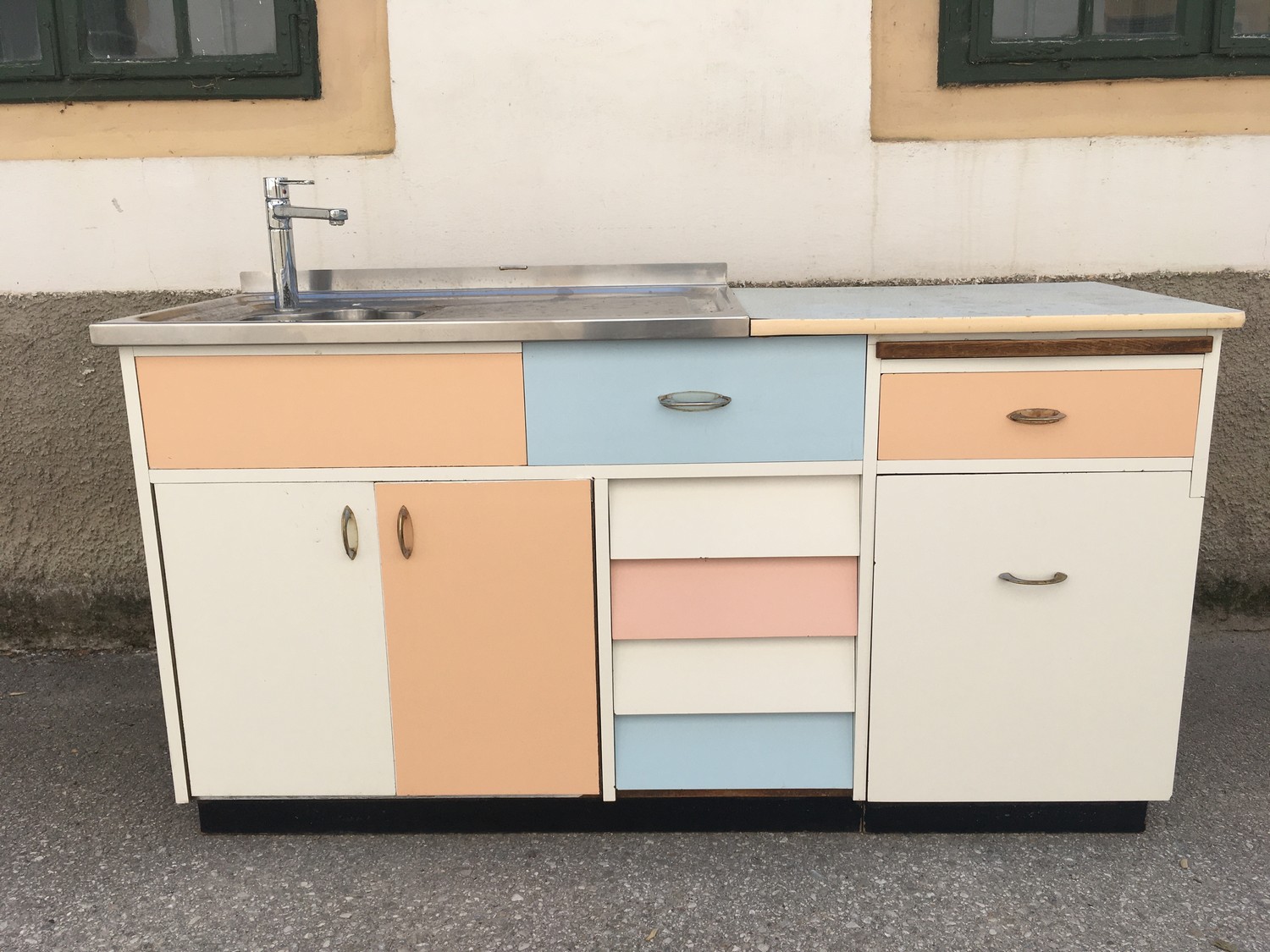 Küche Vintage Midcentury Pastell 50er 60er-Jahre Retro Schrank Möbel Design Küchenzeile Unterschränke