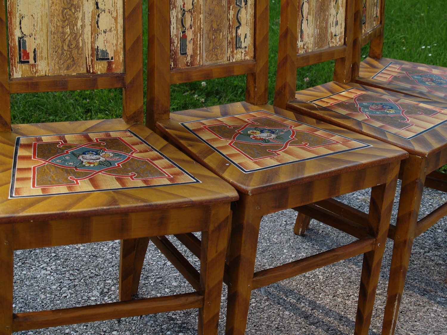 Sessel antike Landhausstil bemalte Stühle Bauernsessel Vintage