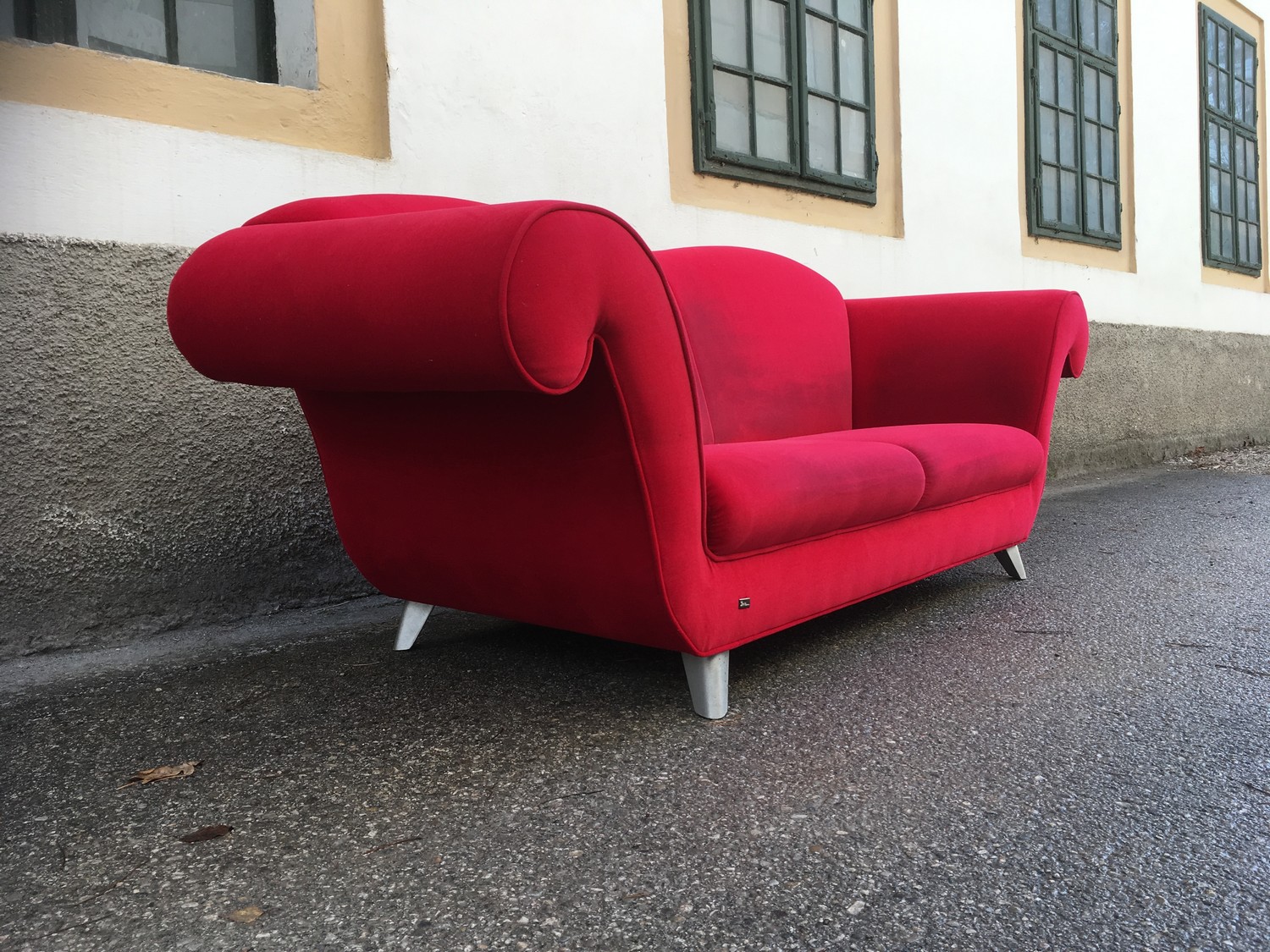 Bretz Sofa rot Designklassiker Galeriemöbel