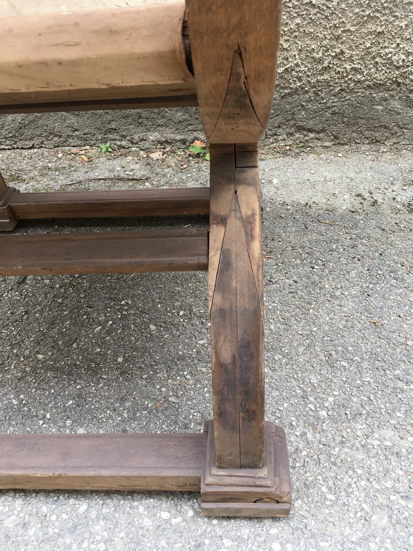 Stuhl antik Lutherstuhl mit Armlehnen Fratzen Maskeronen Satyrköpfe