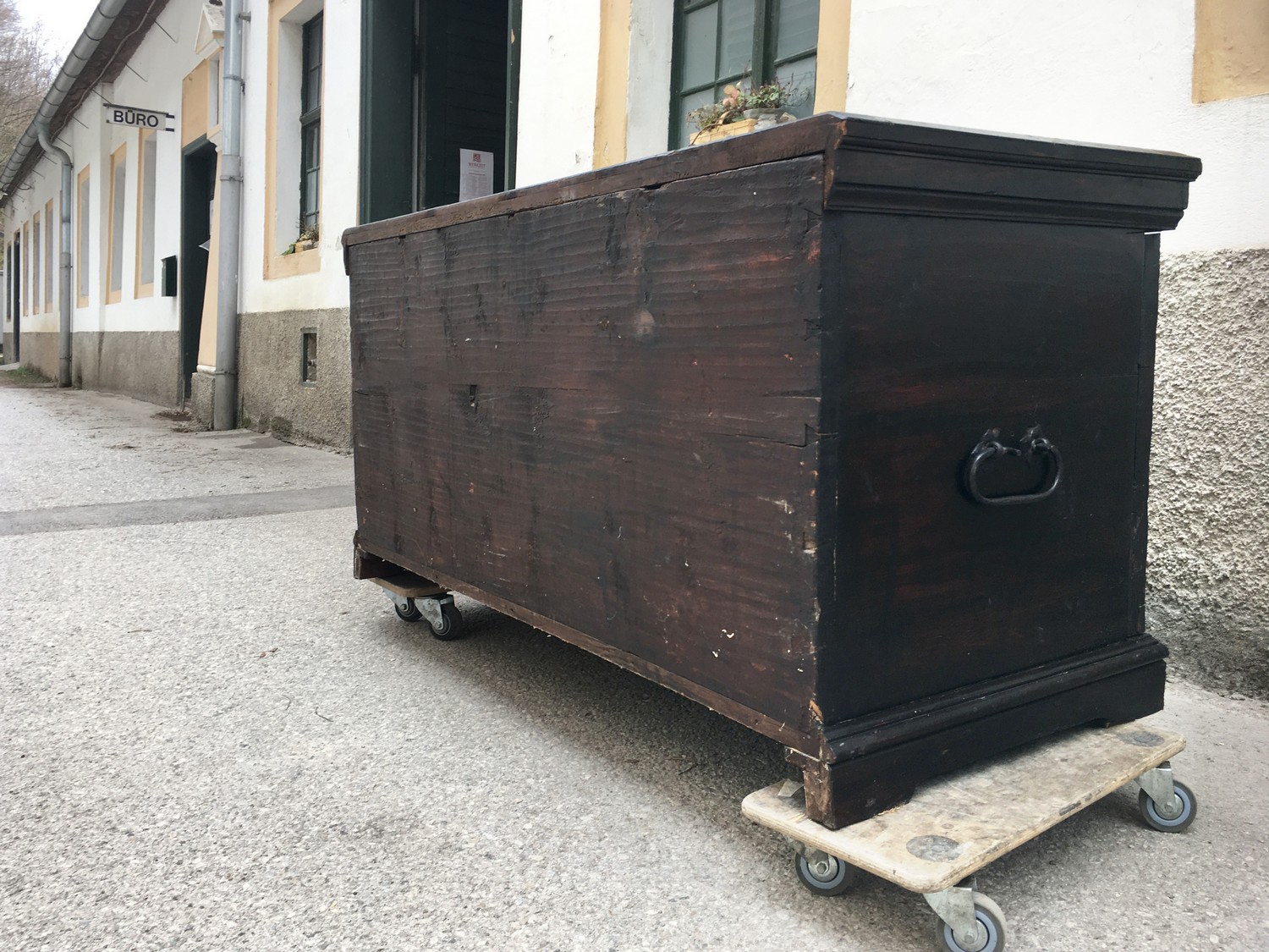 Herrschaftliche Truhe Kommode antik Zirbe massiv ca. 1700 - 1750 restauriert