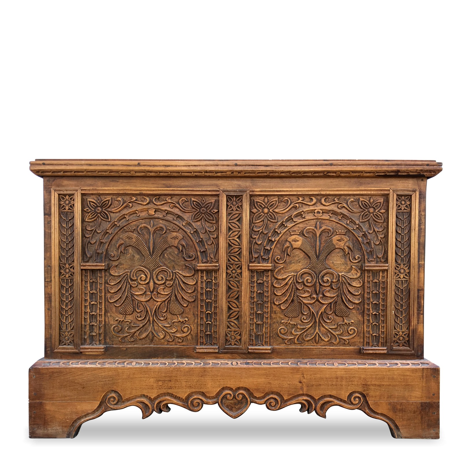 Bauerntruhe sakral Truhe Weichholz reich beschnitzt Bauerntruhe beschnitzt