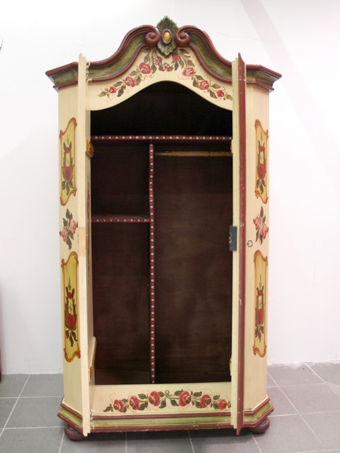 Bauernschrank handbemalt neuzeitlich