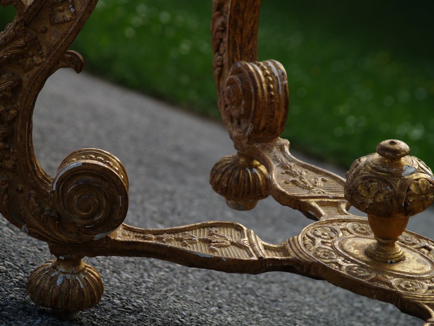 Antiquität Tisch vergoldet