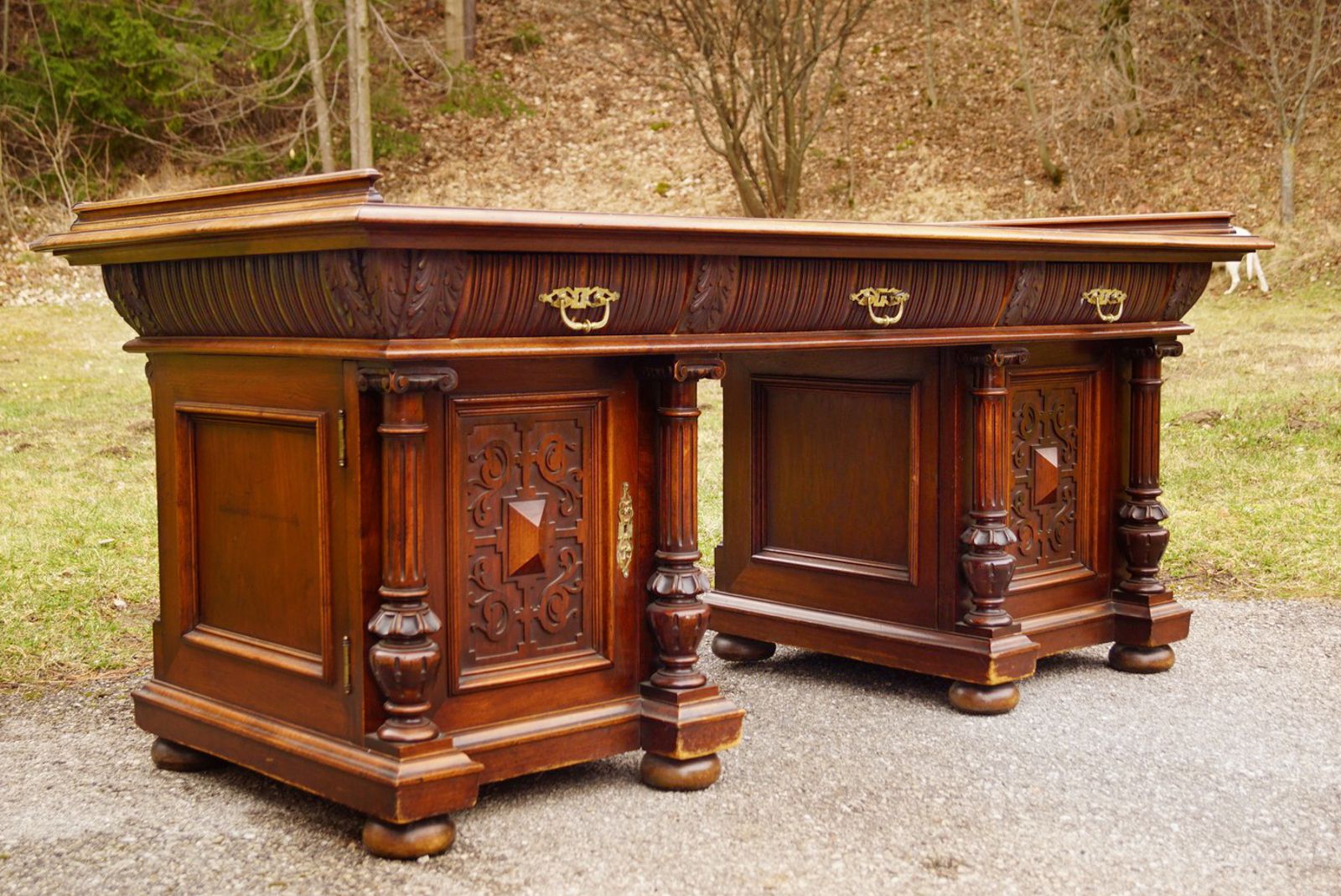 Antiker Herrenschreibtisch groß, imposante Antiquität um 1880
