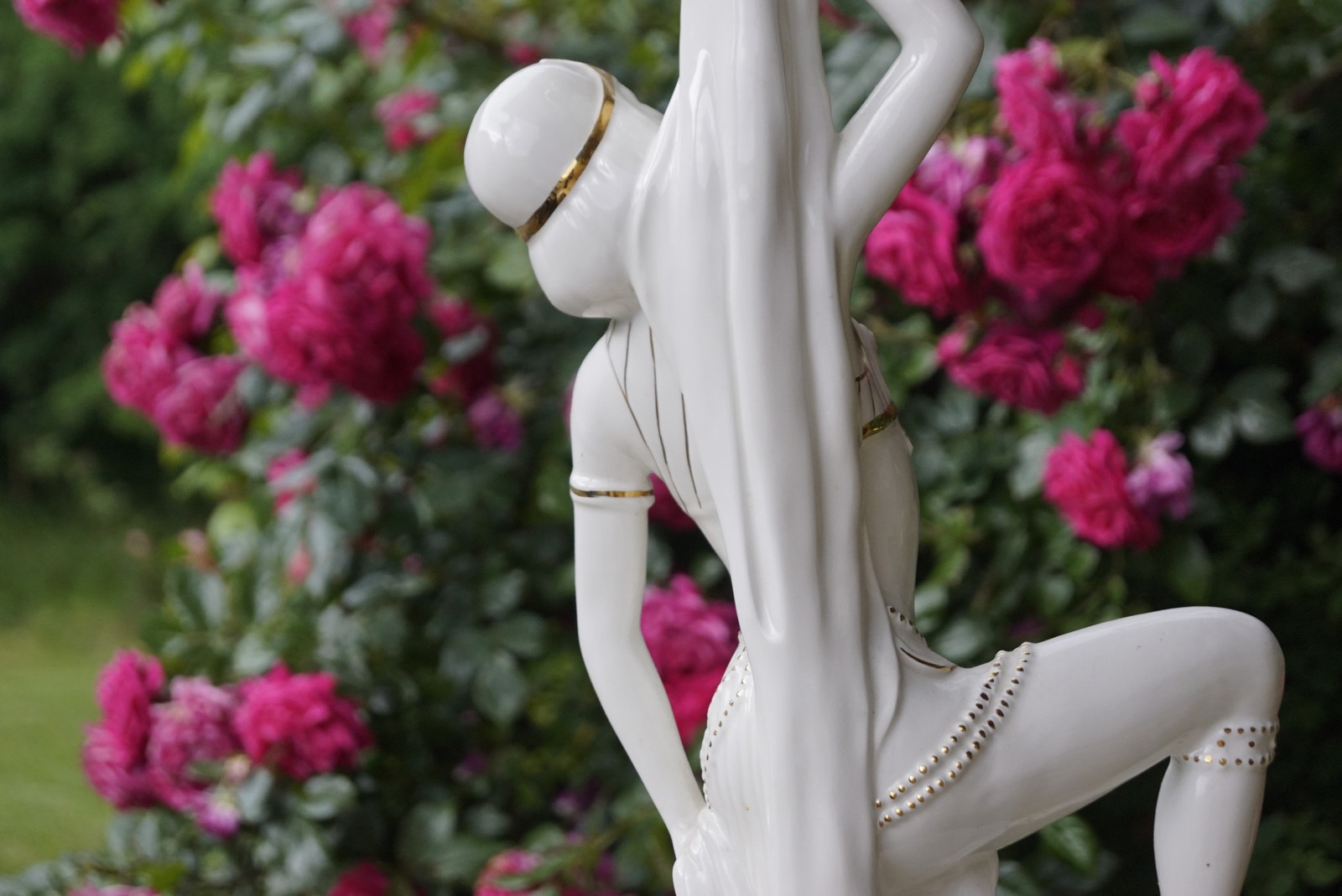 Porzellanfigur vergoldet