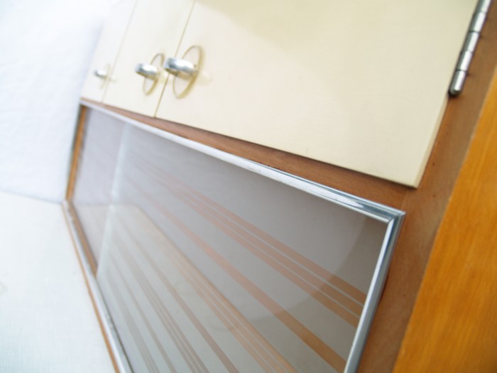 Haengeschrank Sixties