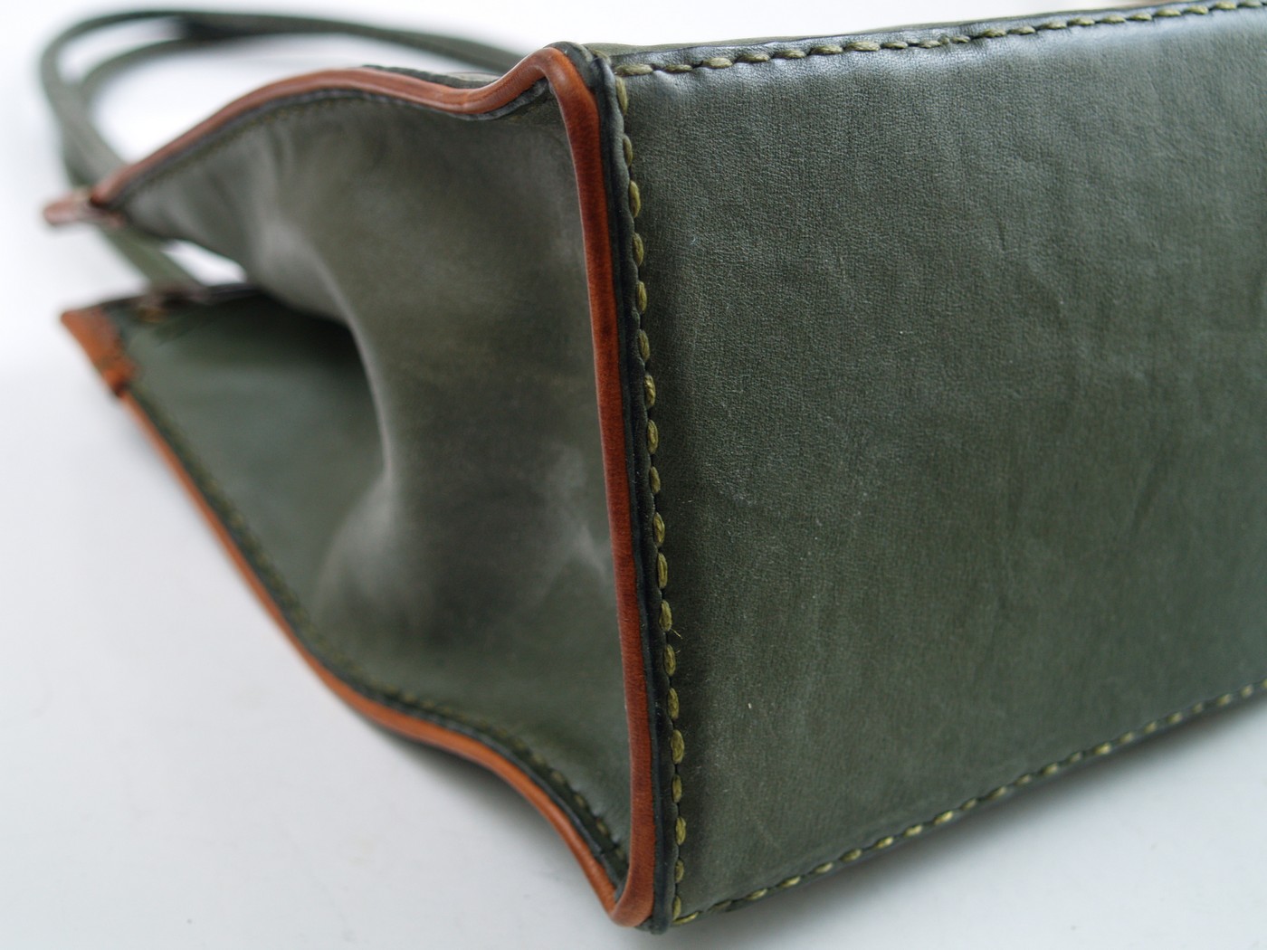 Gön Tasche Leder grün