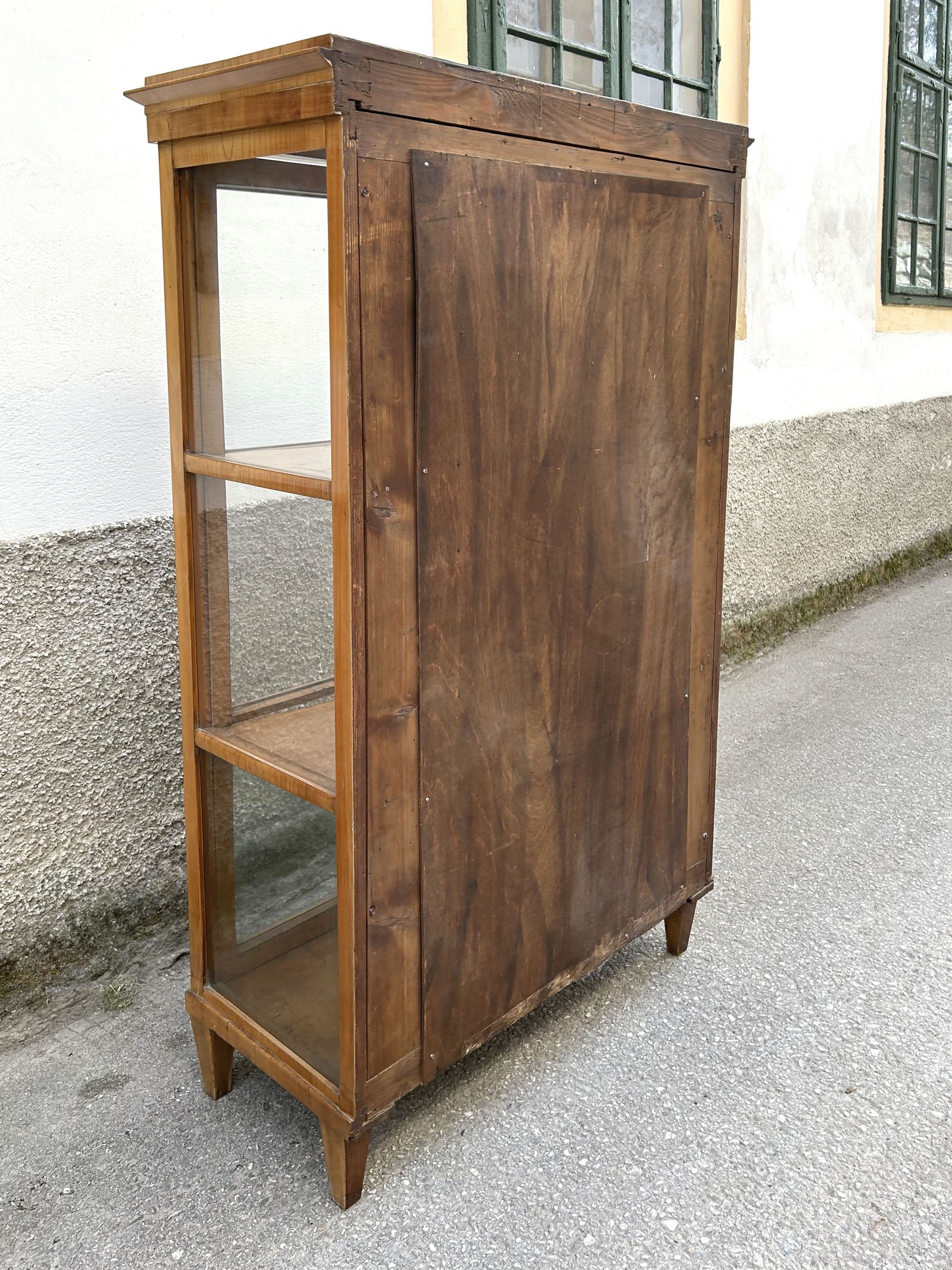 Vitrine Biedermeier Vitrinenschrank antik Kirsch zierlich