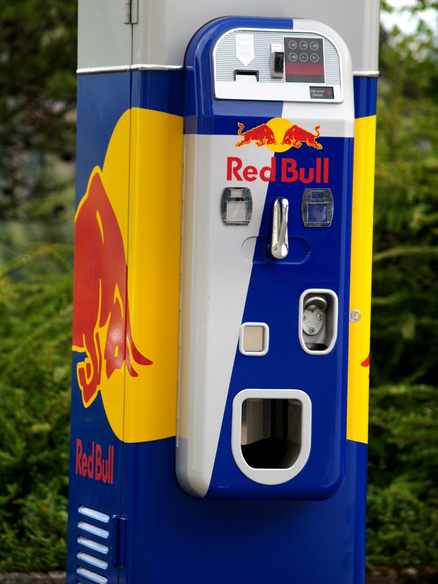 Redbull Getränkeautomat neuwertig Kühlschrank REtro