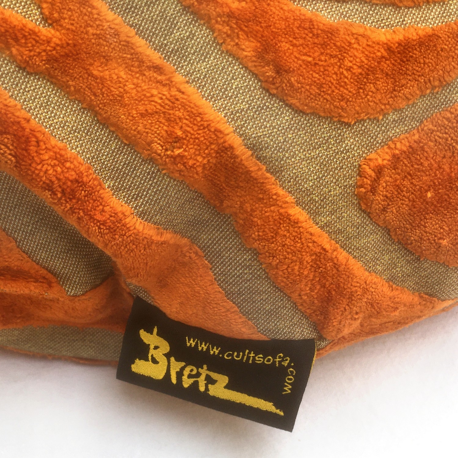 Bretz Cultsofa Kissen Polster rund gross Zebramuster orange