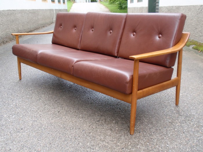 Sofa By Wilhelm Knoll Vintage 1960's Danish Design Leder 60s Daybed