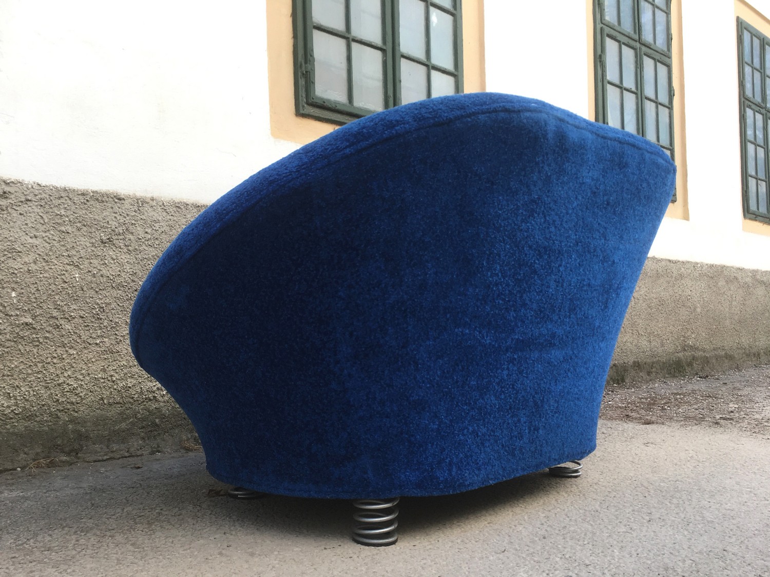 Bretz Sofa Pool Couch Zweisitzer blau Cultsofa Kräuselvelours