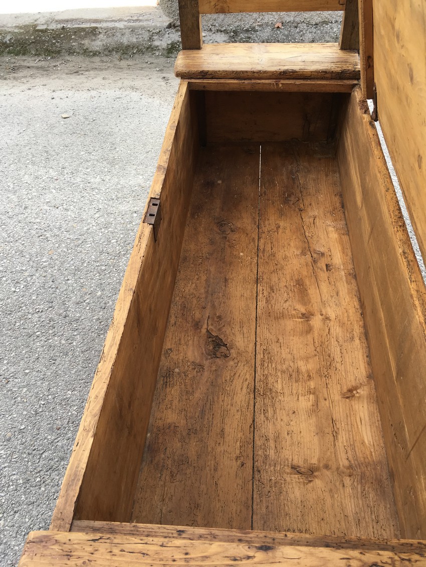 Truhensitzbank antik