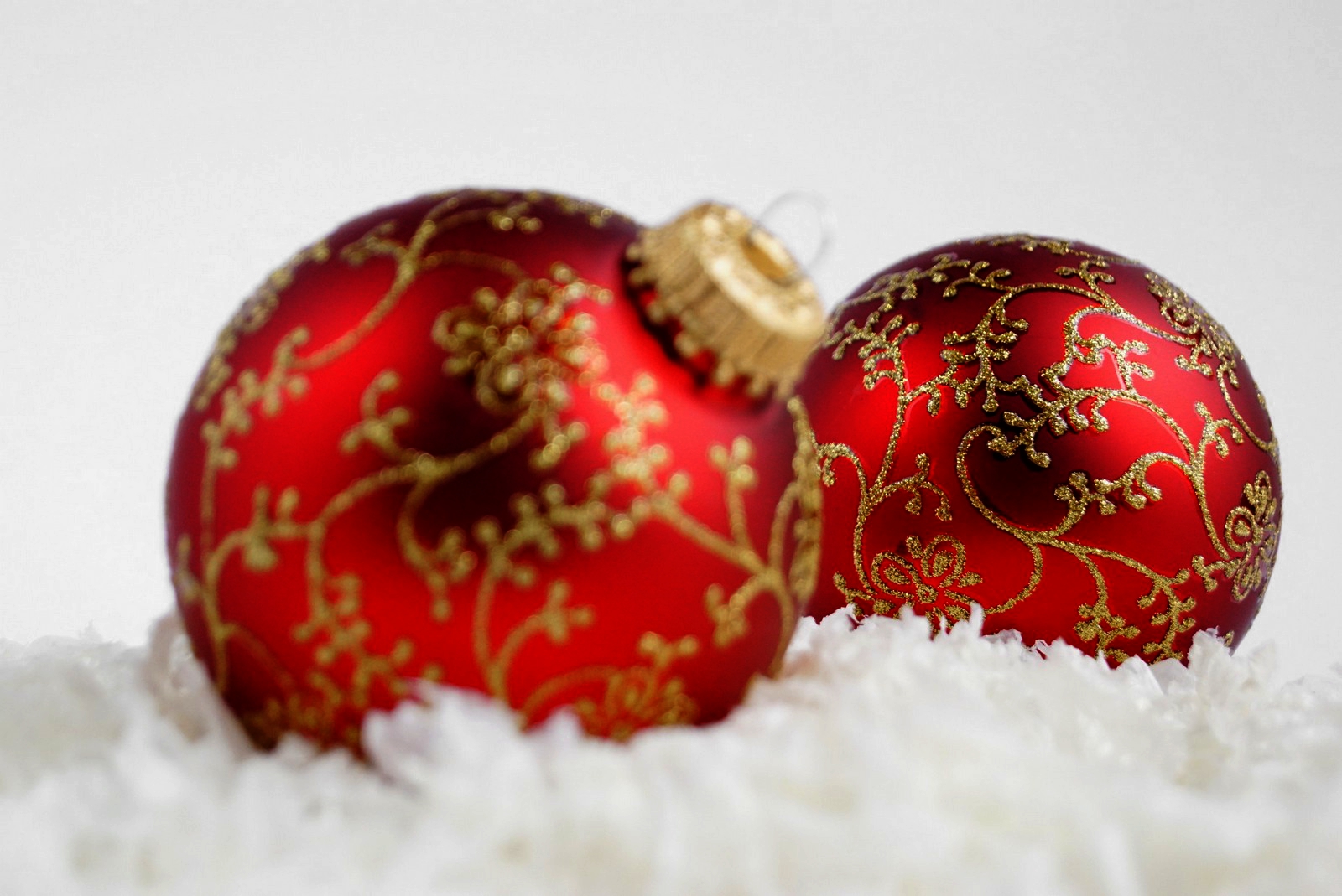 Christbaumkugel Glas mundgeblasen handgemacht lauscha Bauernweihnachtsbaum glitzer ranken handbemalt gold rot borte