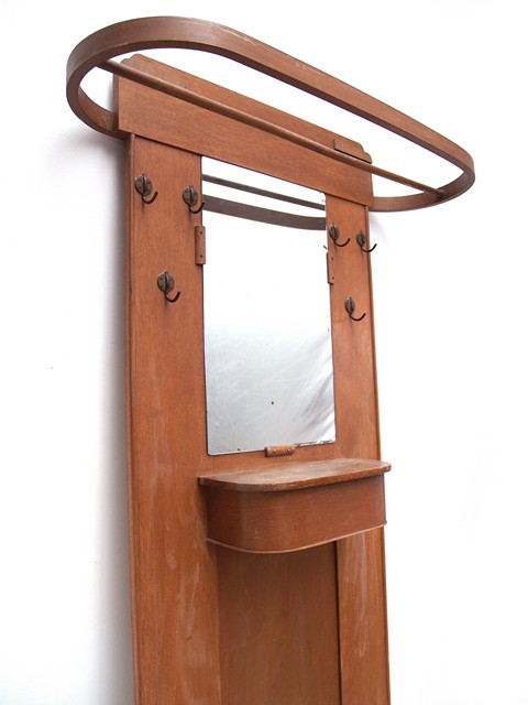 Bauhaus Garderobe