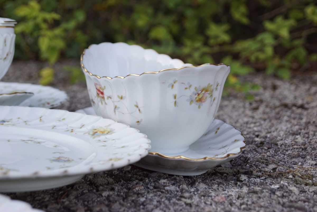 antikes Porzellan Komplettset blümchen gold eckig antikes Geschirr Shabby chic Vintage Jugendstil Teller Terrinne Sauciere