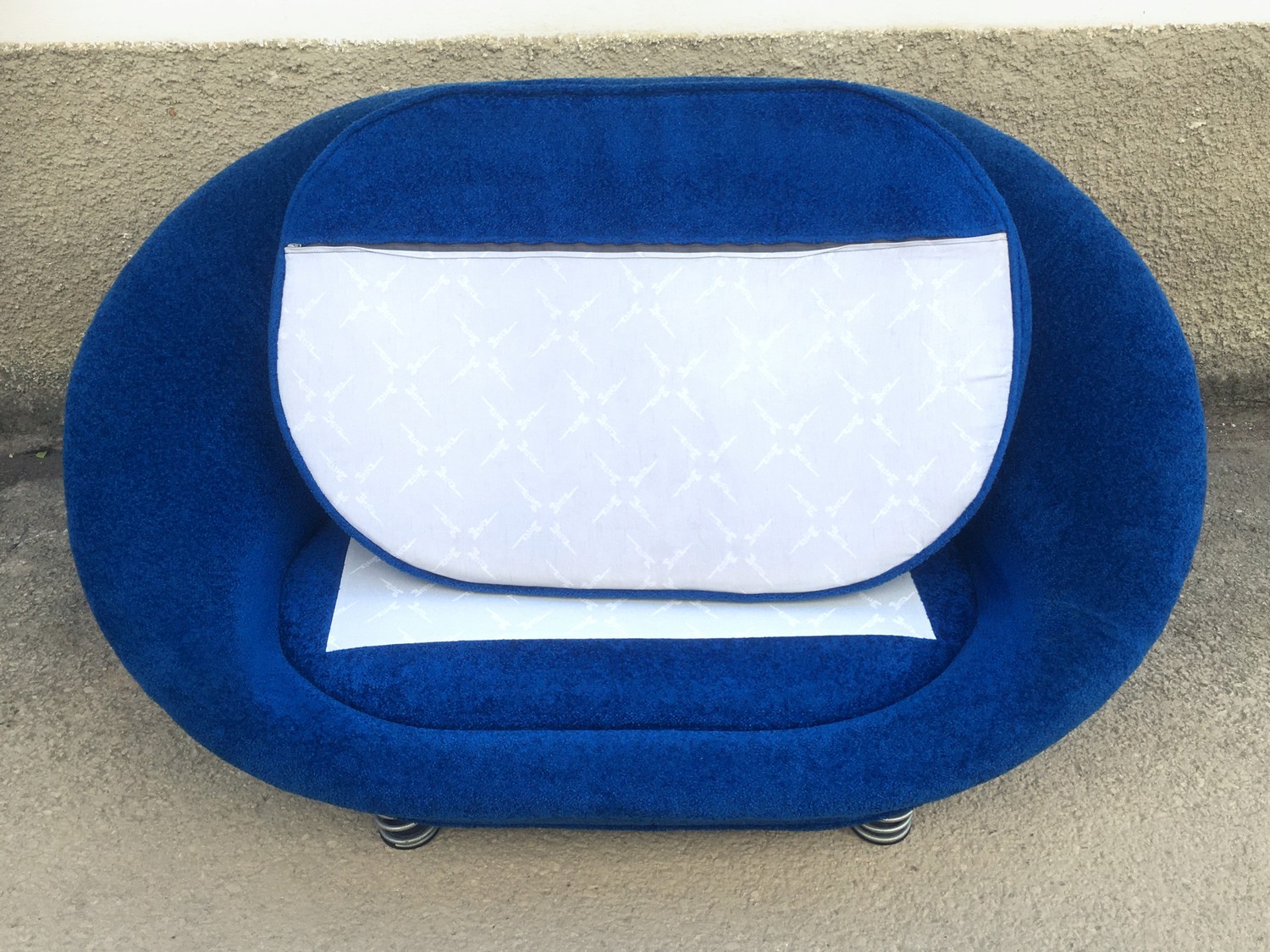 Bretz Sofa Pool Couch Zweisitzer blau Cultsofa Kräuselvelours