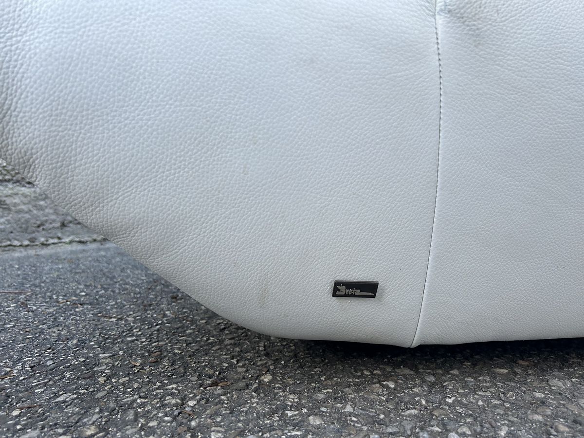 Filmrequisite Bretz Cloud 7 Sofa achtsam gebrauchter Zustand Ledersofa Pearlweiß