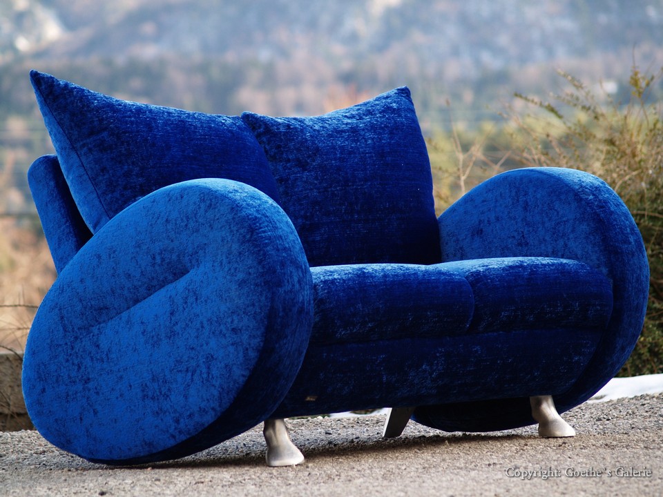 Bretz Sofa